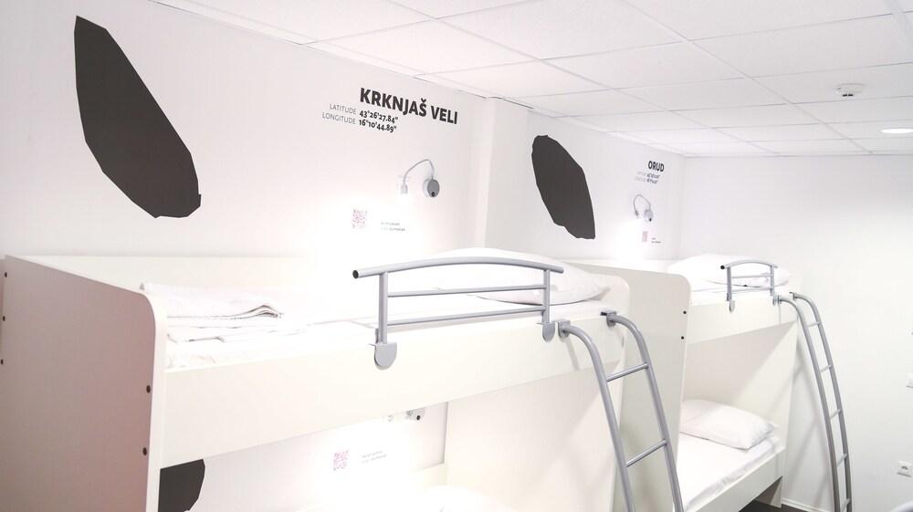 Design Hostel 101 Dalmatinac Сплит Екстериор снимка